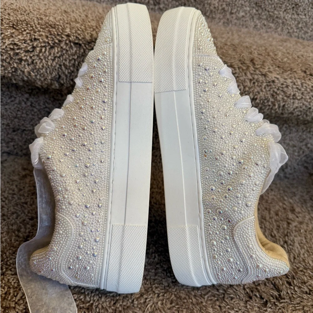 Betsey Johnson Sdny Women’s Cream Beaded Embellished Women's Sneakers - Picture 9 of 14